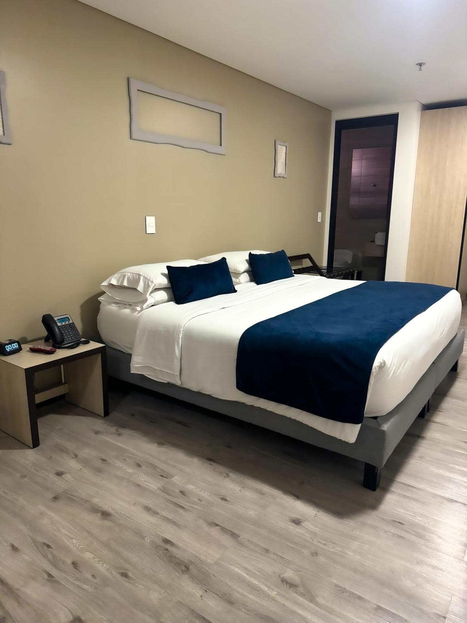 Hotel Wlh Silver Corferias Bogotá Eksteriør billede