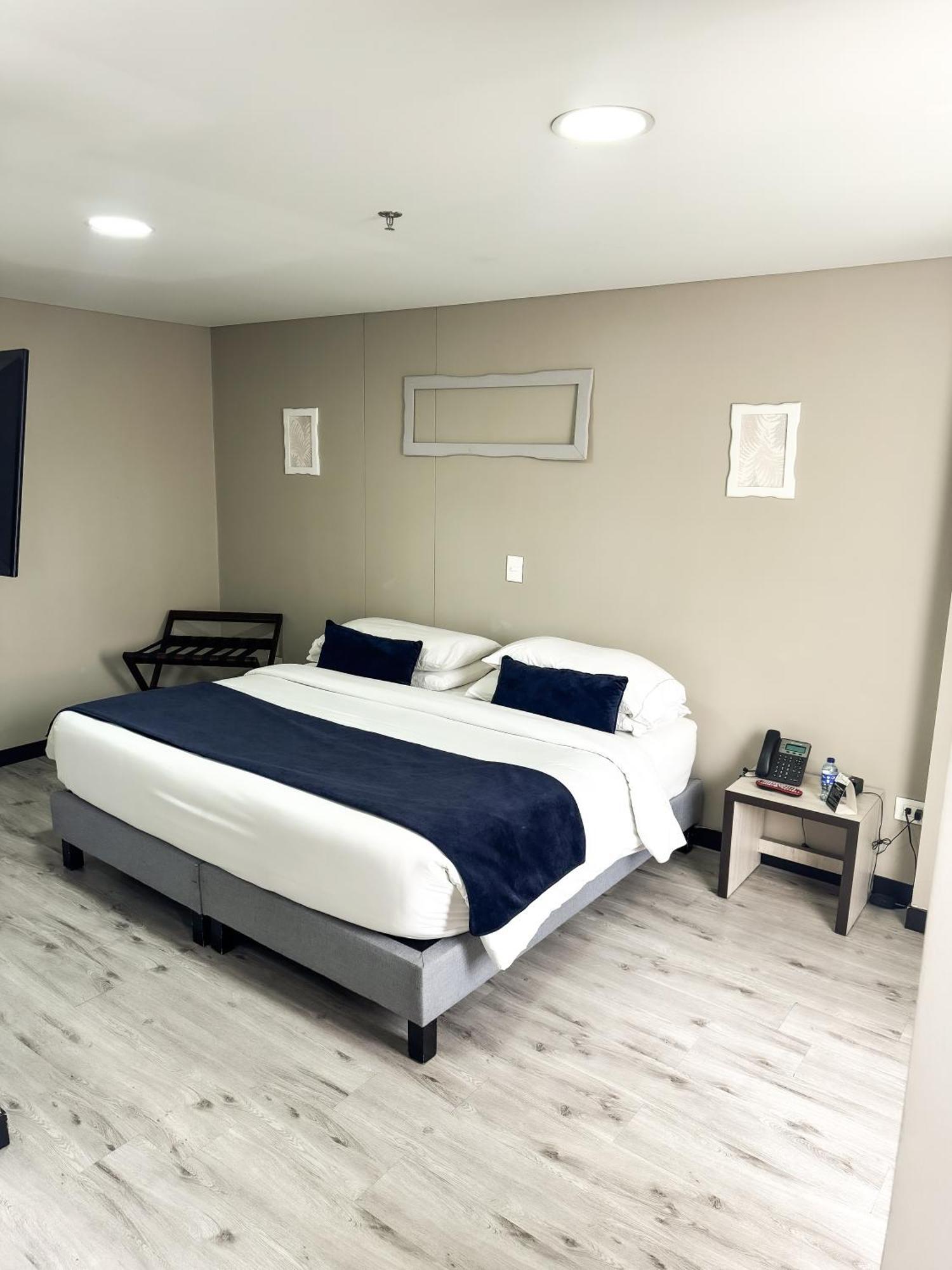 Hotel Wlh Silver Corferias Bogotá Eksteriør billede